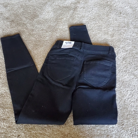 Juniors Black Ylvette Denim Jeans - Picture 3 of 4